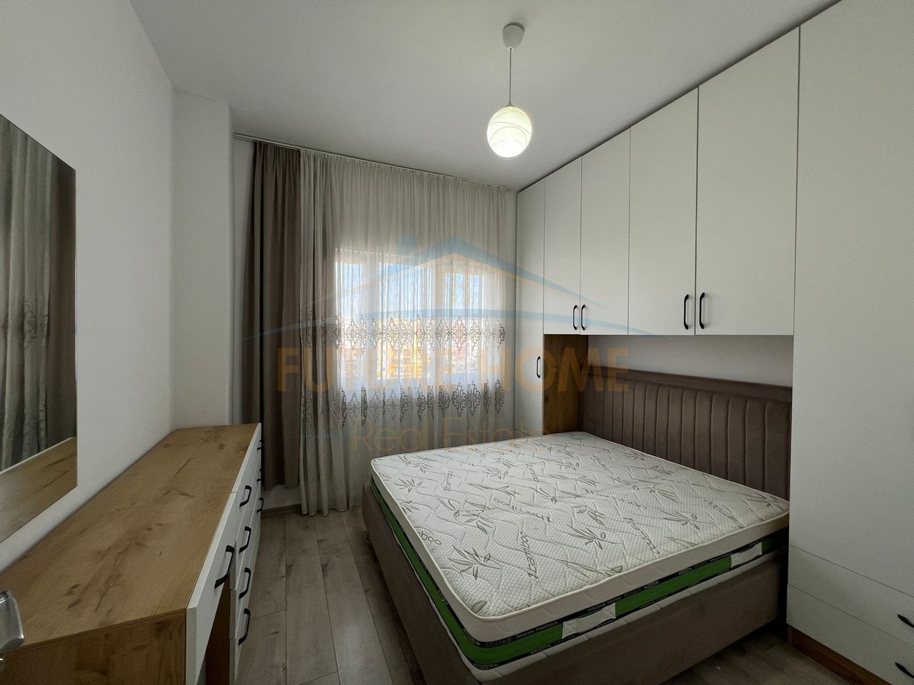 Shitet, Apartament 1+1, Unaza e Re.
