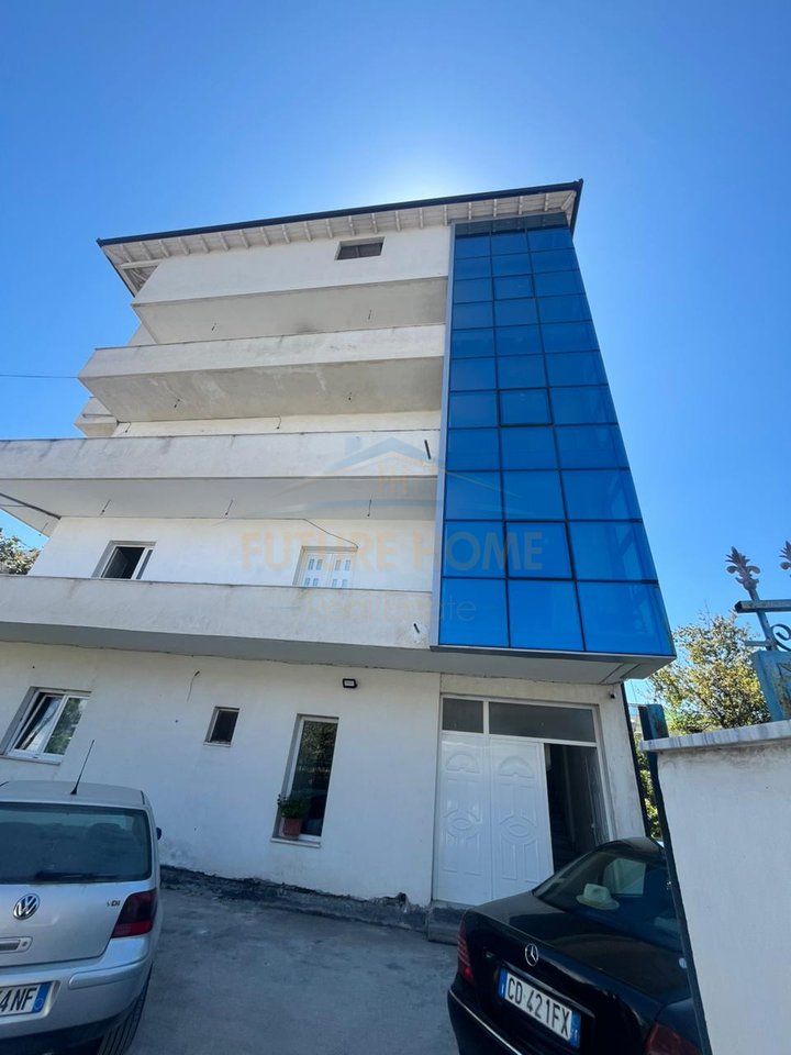 Shitet, Godine ,Ish Kenete, Durres