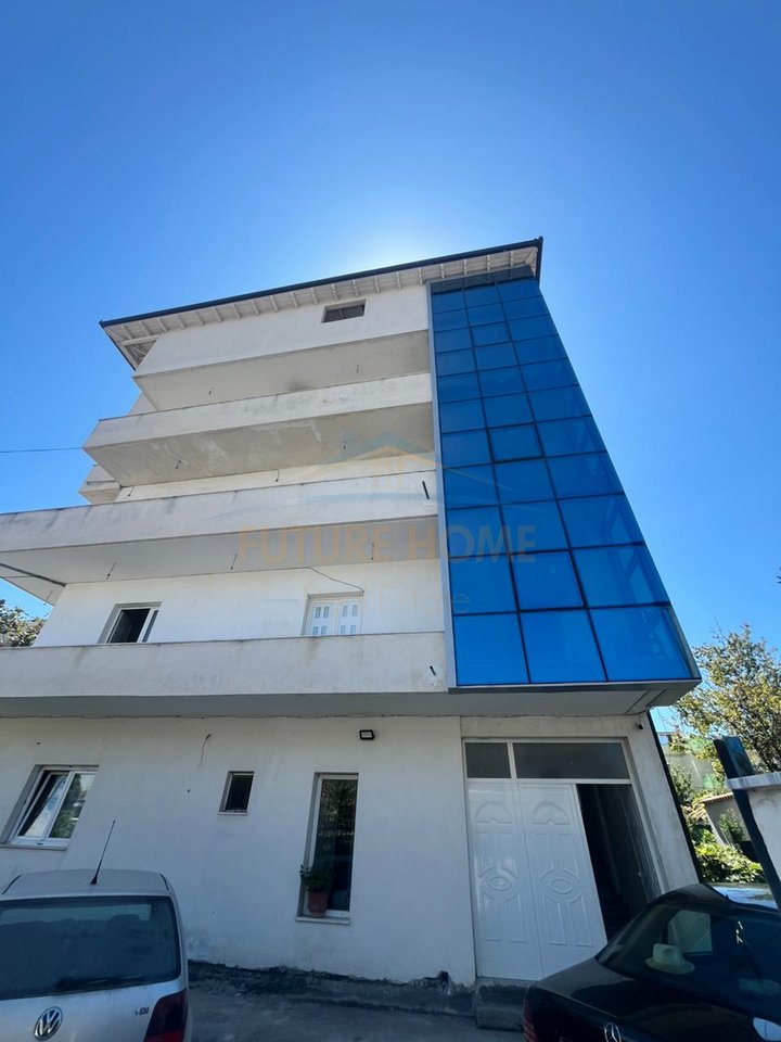 Shitet, Godine ,Ish Kenete, Durres