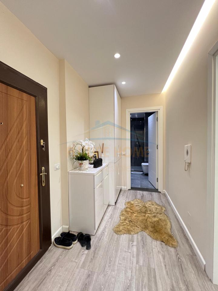 Shitet, Apartament 1+1, Unaza e Re.