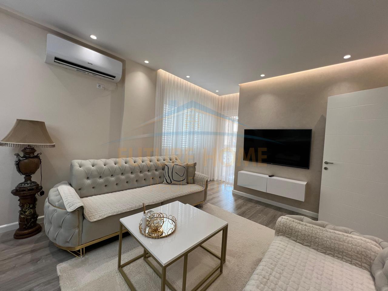 Shitet, Apartament 1+1, Unaza e Re.