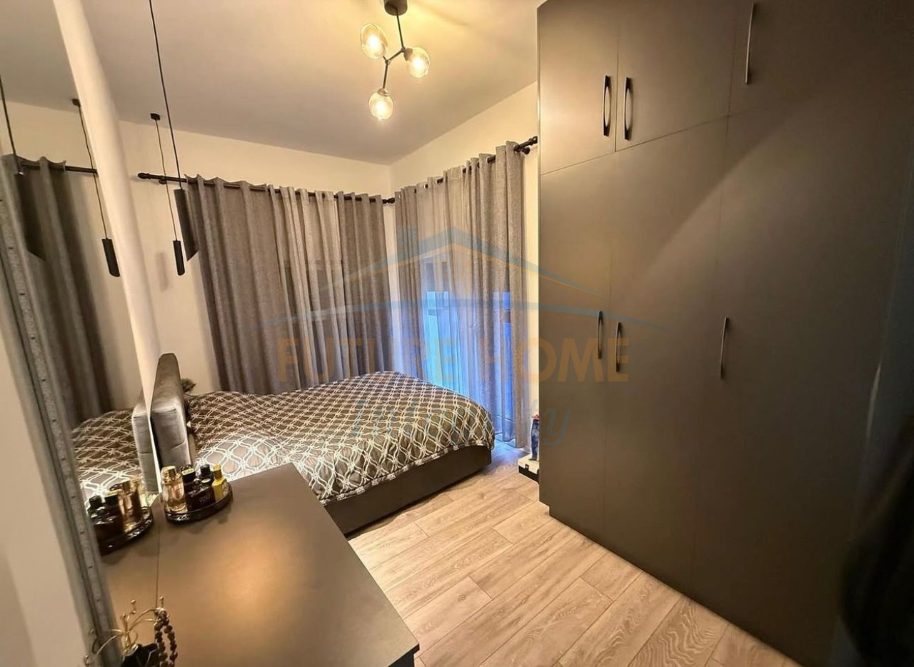 In vendita, appartamento 2+1, Complesso Mangalem, Tirana.