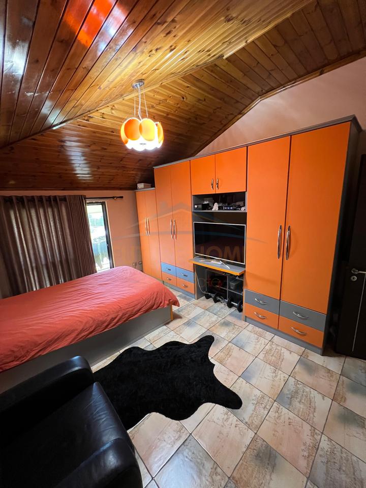 Shitet, Apartament 3+1+2+Post Parkimi, Ali Dem, Tirane.