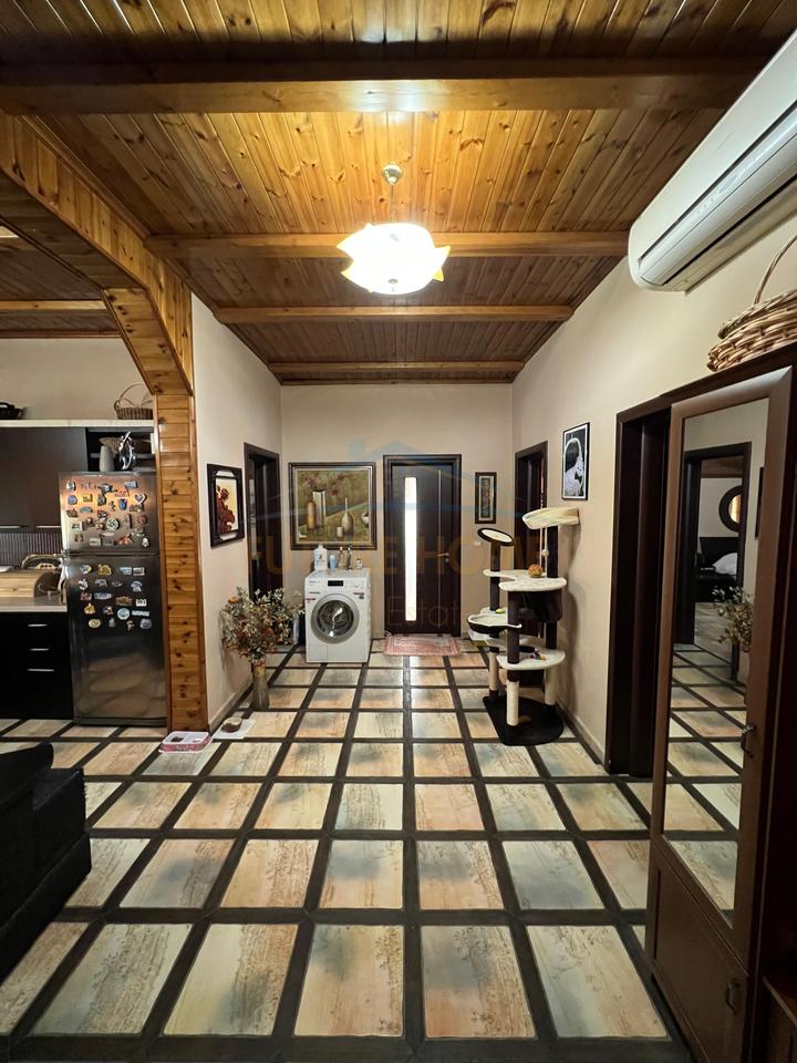 Shitet, Apartament 3+1+2+Post Parkimi, Ali Dem, Tirane.