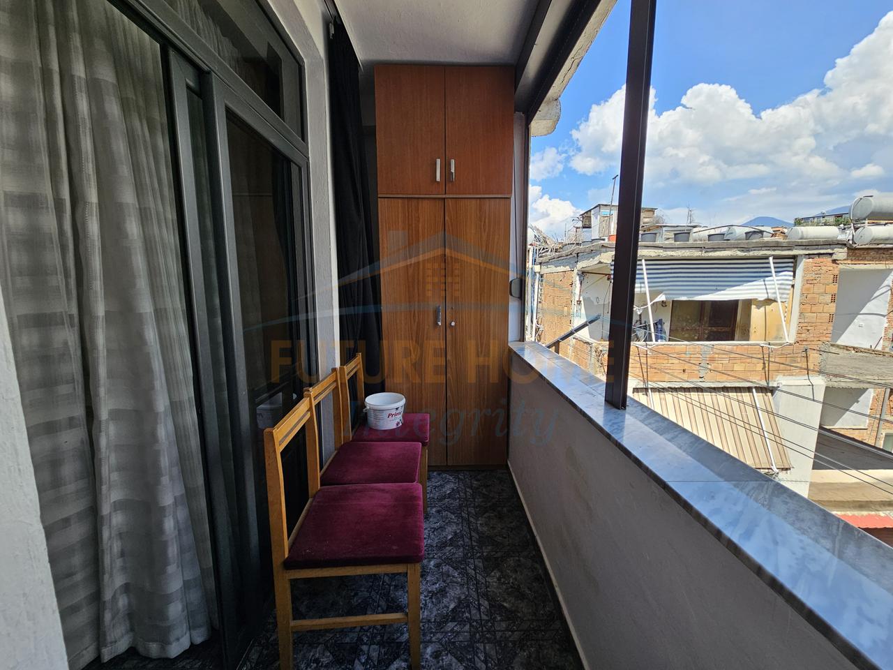 Rent, Apartment 4+1, Mine Peza Street, Tirana.