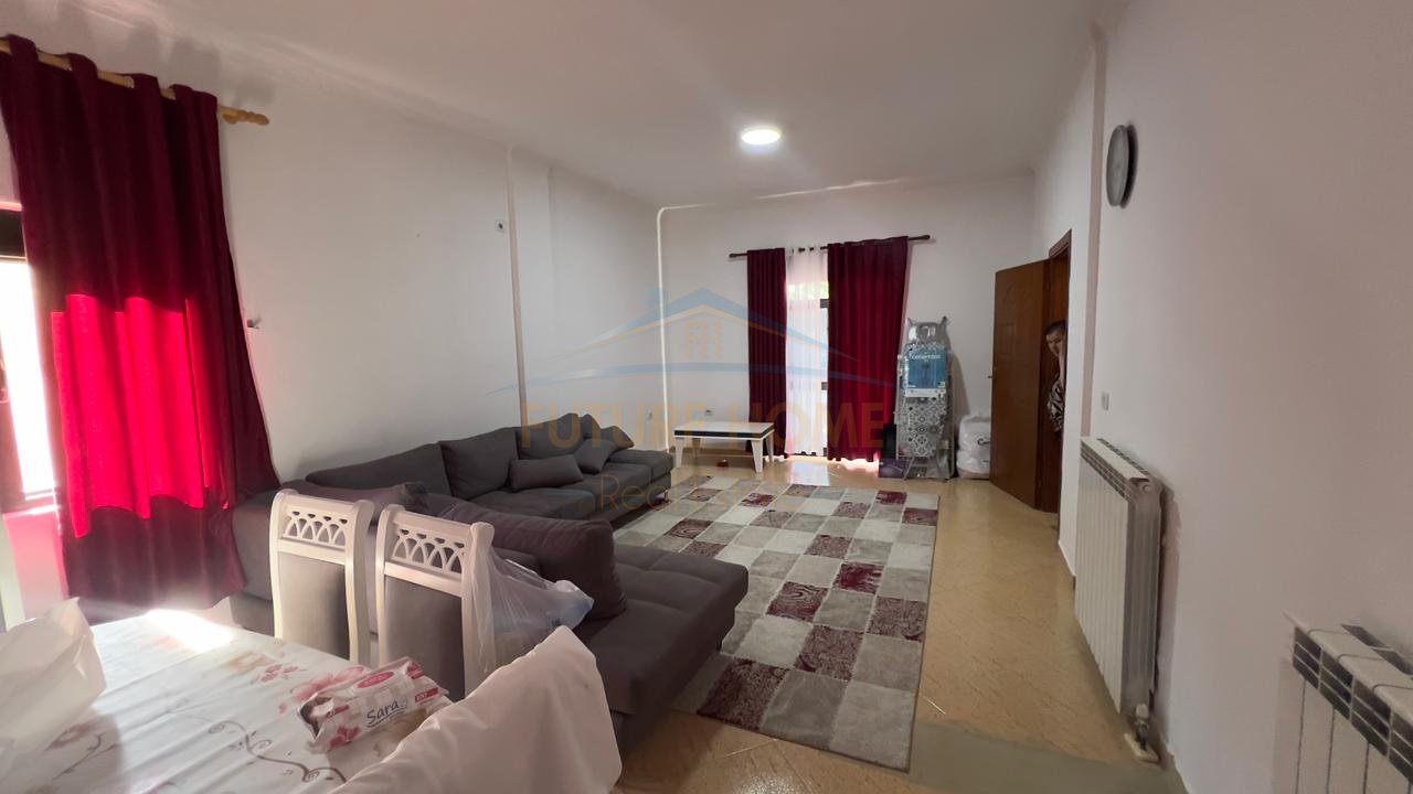 In vendita, villa su 4 piani, German Villas, Tirana.