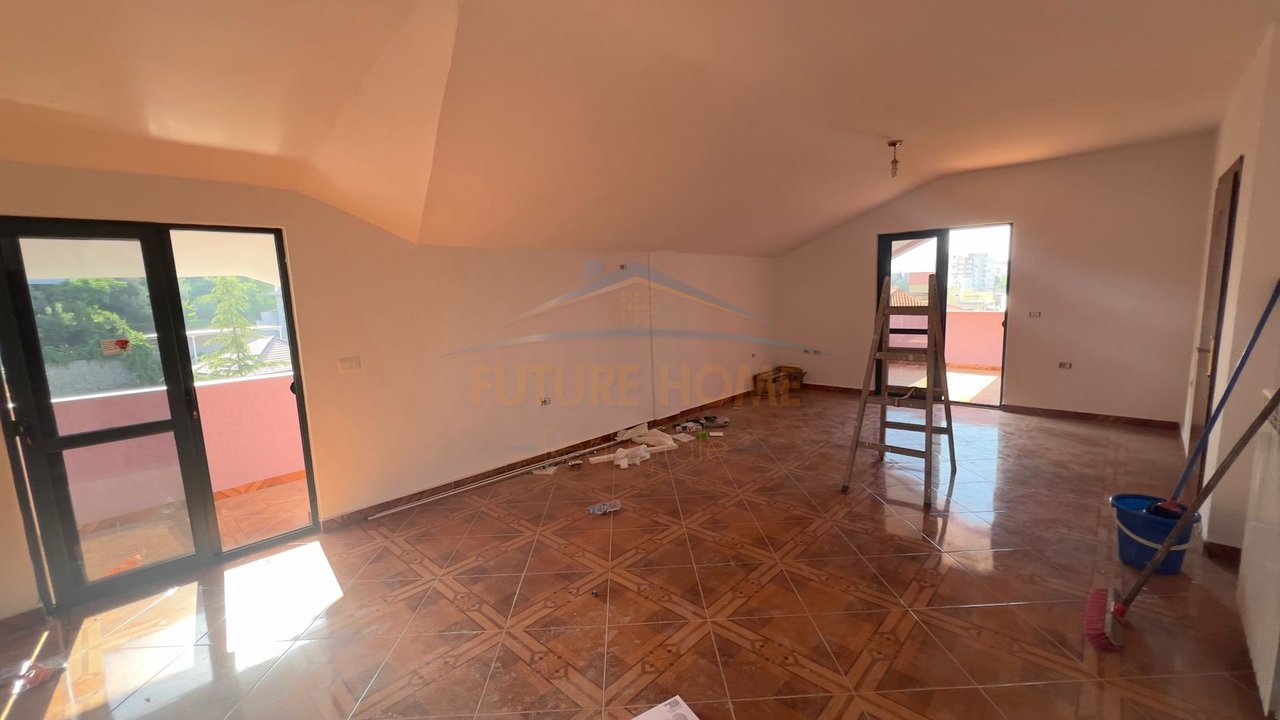 In vendita, villa su 4 piani, German Villas, Tirana.