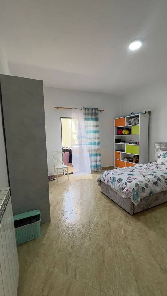 In vendita, villa su 4 piani, German Villas, Tirana.