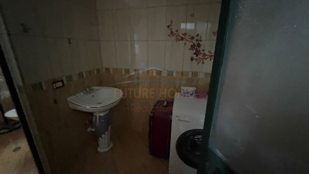 In vendita, villa su 4 piani, German Villas, Tirana.
