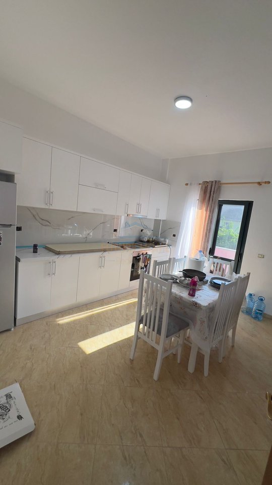 In vendita, villa su 4 piani, German Villas, Tirana.