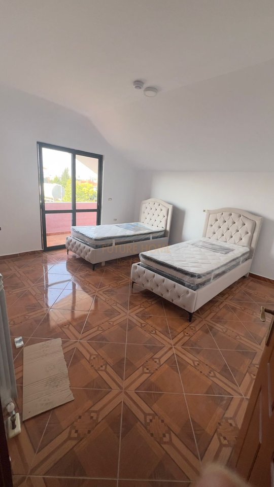 In vendita, villa su 4 piani, German Villas, Tirana.