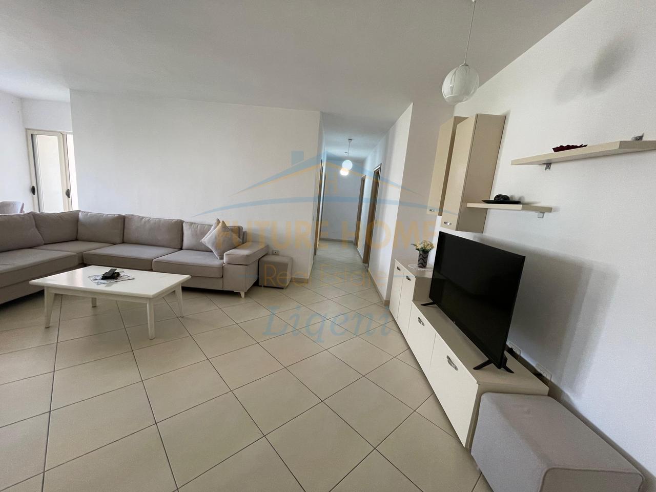 Shitet Apartament 3+1+2 , Bulevardi i Ri , Tirane.