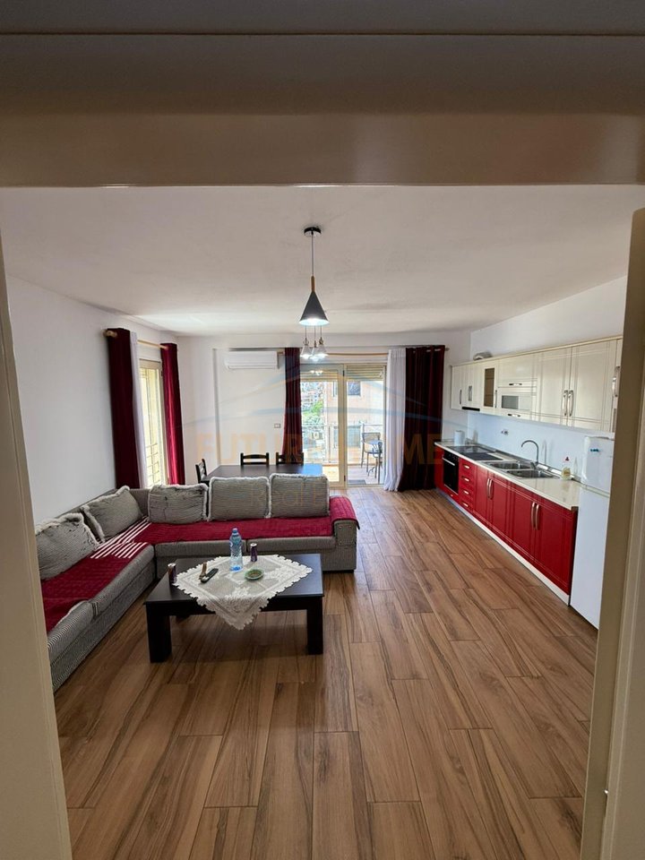 Qera, Apartament 2+1+2, Rruga Pavarsia, Durres