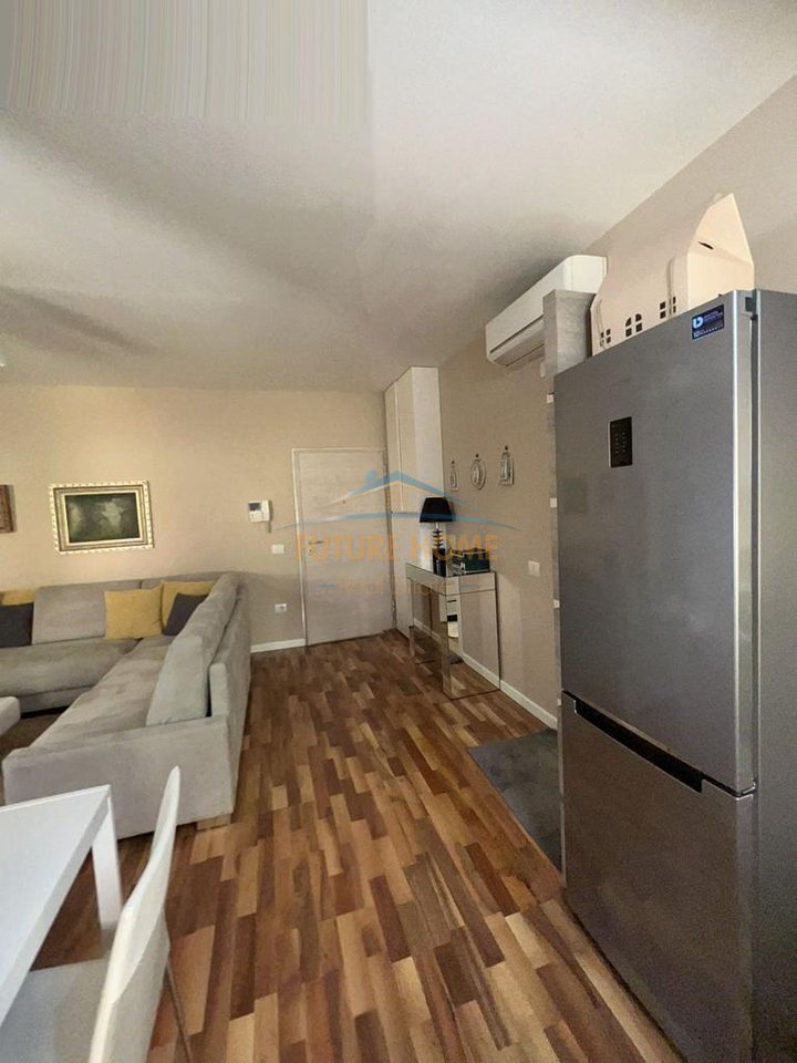 Qira, Apartament 1+1, Rruga Myslym Shyri, Tiranë.