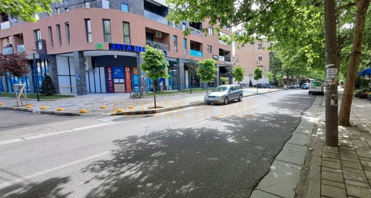 In vendita, appartamento 2+1, Ali Demi, Tirana.