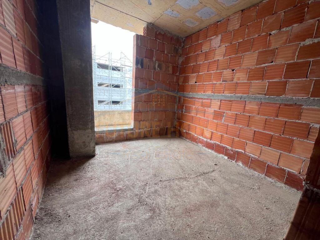 Shitet, Apartament 2+1, Univers City, Tiranë