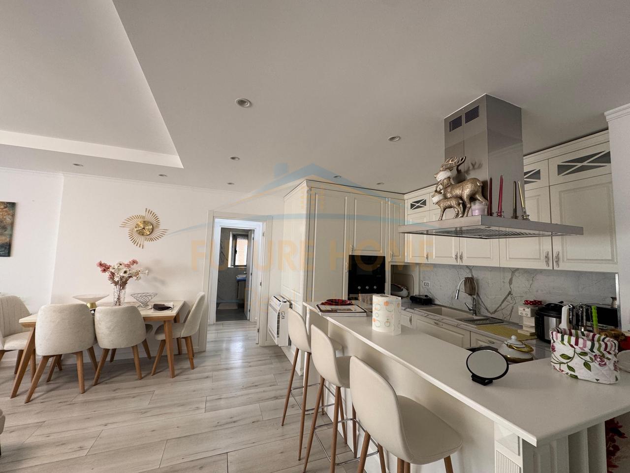 Shitet, Apartament 2+1+2+ Depo, Vollga, Durres