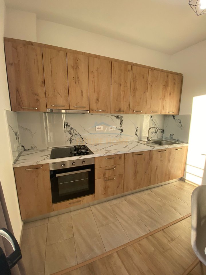 In affitto, appartamento 2+1, via Halit Haxhija, Babrru, Tirana.