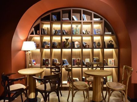 Qera, Bar-Restorant, Ish Ekspozita, Tirane