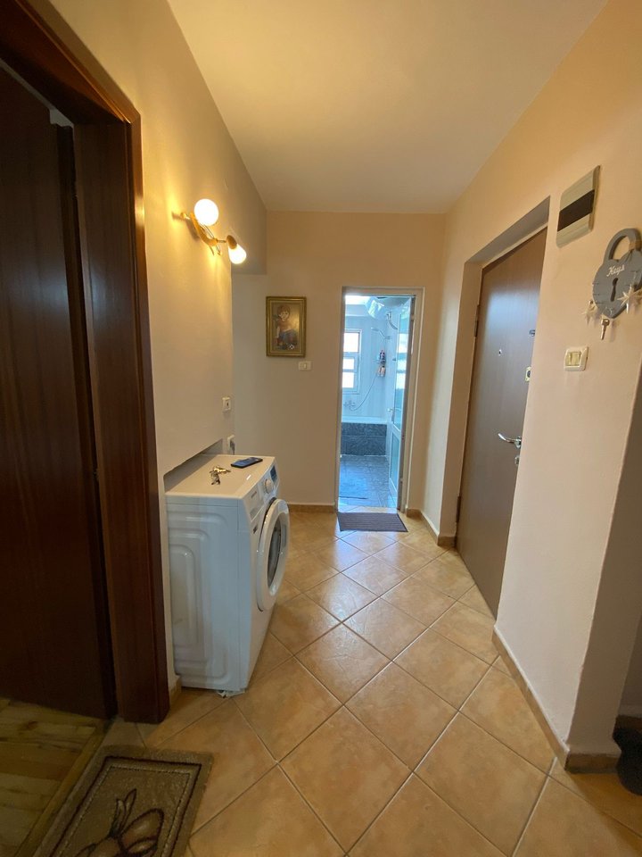 Qera, Apartament 2+1, Myslym Shyri, Tiranë.