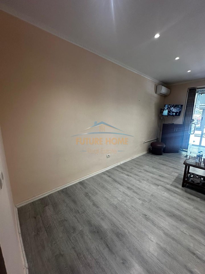 In vendita, Locale Commerciale, Via Barrikadave, Tirana