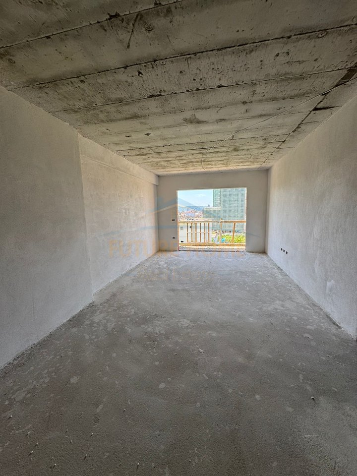 For sale, Apartment 2+1+2, Kokonozeve Street, KinoBlock, Tirana.
