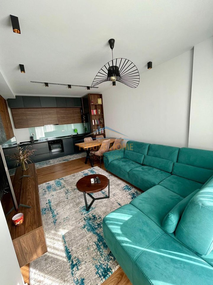 For sale, 2+1+2 apartment, opposite BKT Orikum.