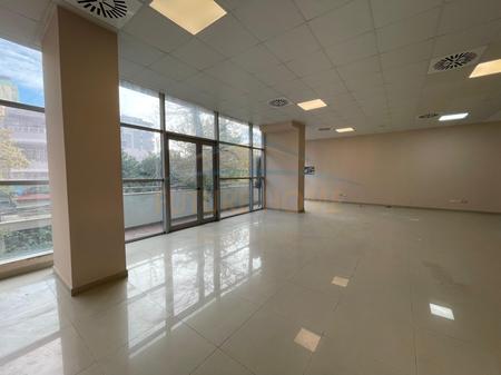 Qera, Ambjent Biznesi, Ish Rajoni , Durres