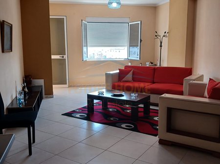 Qera, Apartament 2+1+2, Pranë Ish Urt , Durrës