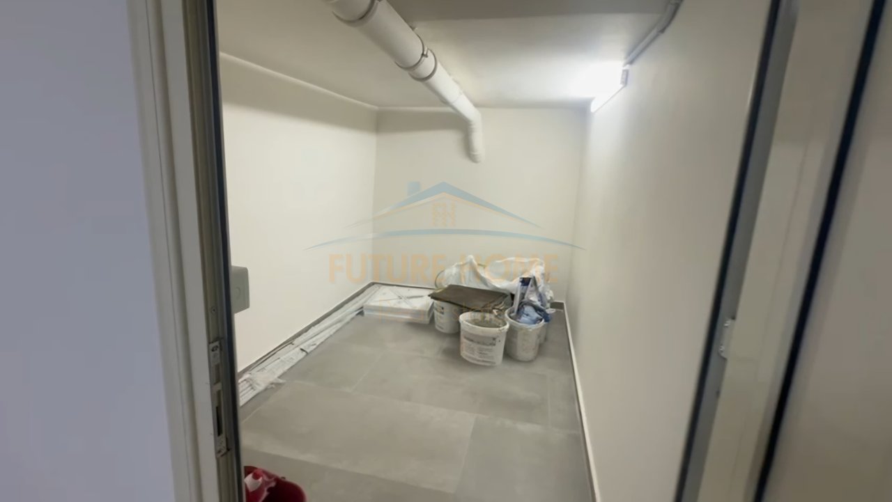 Qera, Ambient Biznesi, Shkolla Vasil Shanto, Tiranë