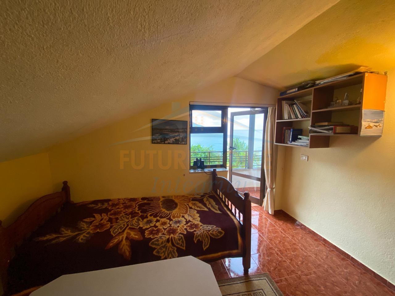 In Vendita, Casa a 3 Piani, Pogradec.