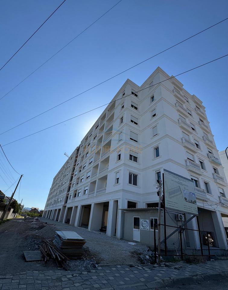 For sale, 2+1 apartment located in Kamez.