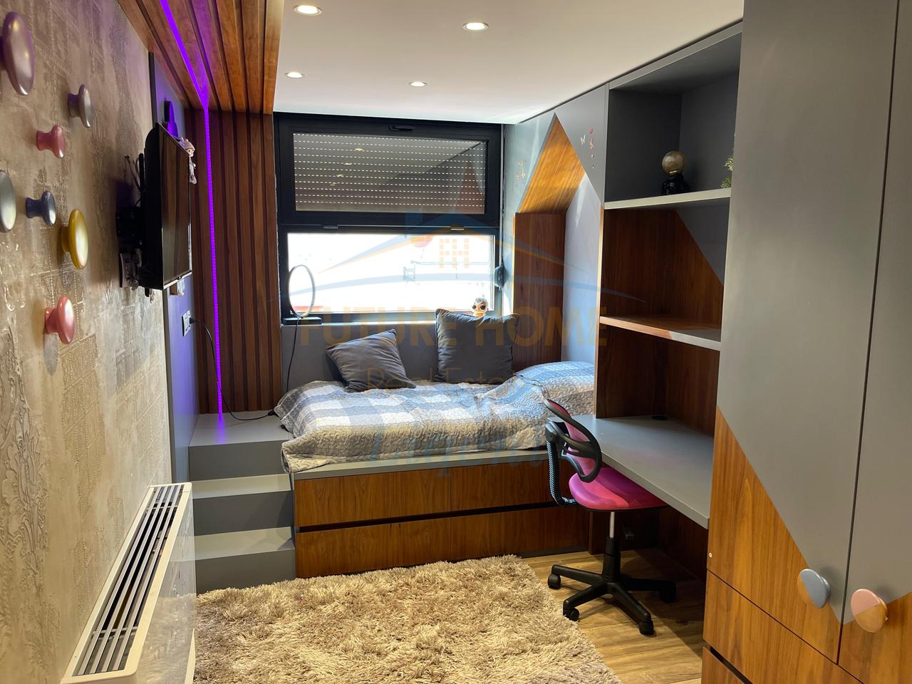 In affitto, Duplex 3+1+3+Posto Auto, Lago Secco, Tirana.