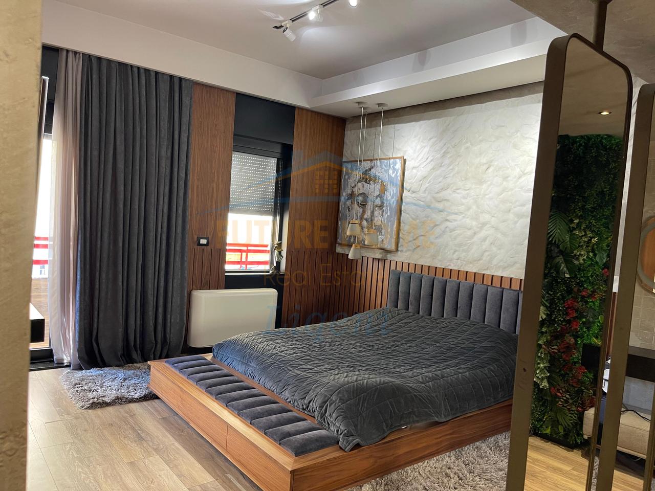 In affitto, Duplex 3+1+3+Posto Auto, Lago Secco, Tirana.