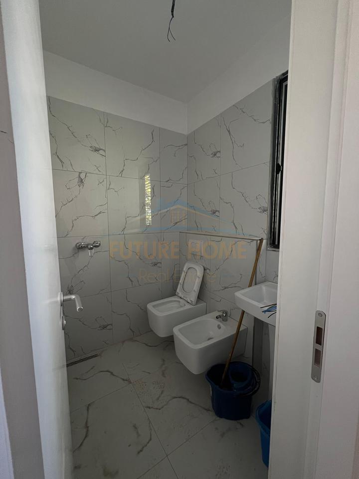 Shitet, Apartament 2+1+2+Oborr, Golem, Durres