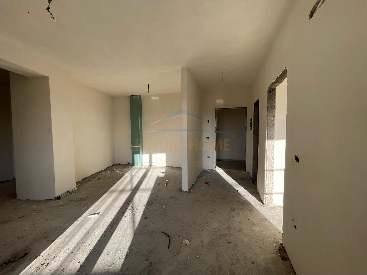 For sale, Apartment 2+1+2+Parking Space, New Boulevard, Tirana