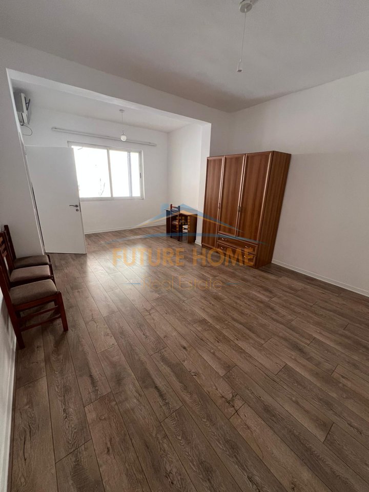 Qira, Ambient per zyra, Myslym Shyr