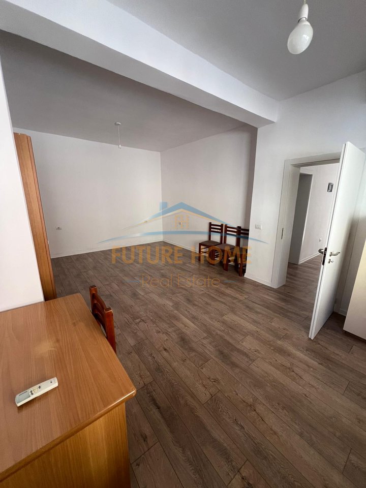 Qira, Ambient per zyra, Myslym Shyr