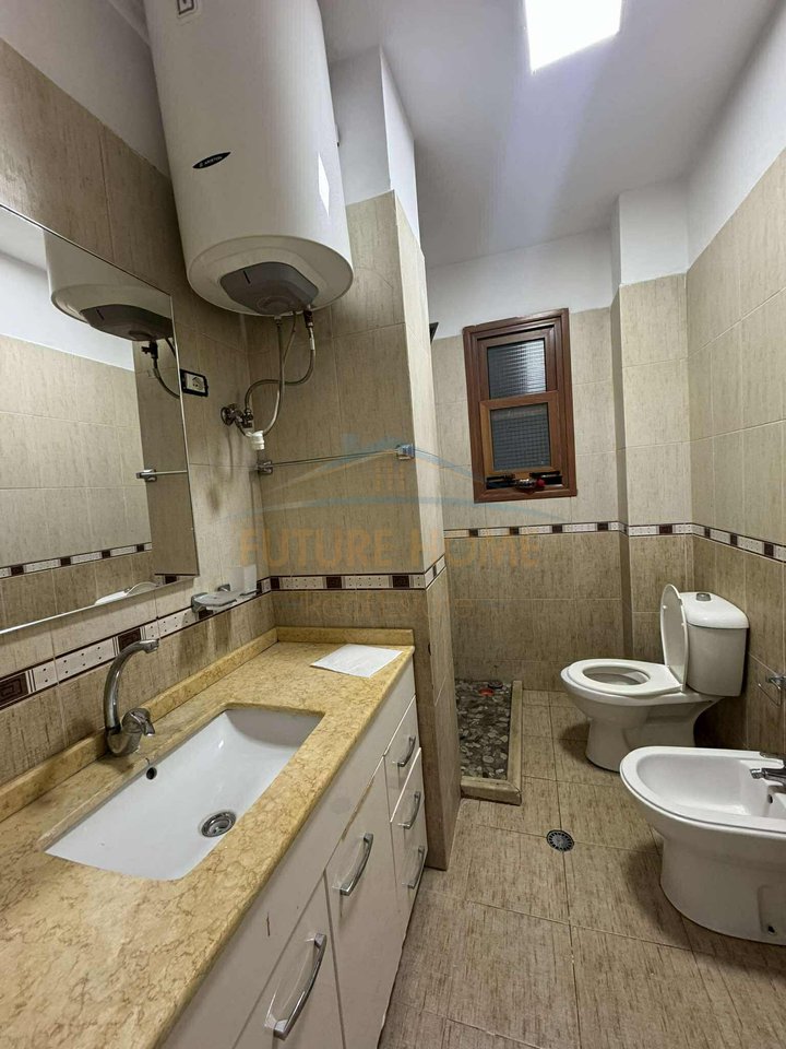 Qera, Apartament 2+1, Rruga 5 Maji, Tiranë