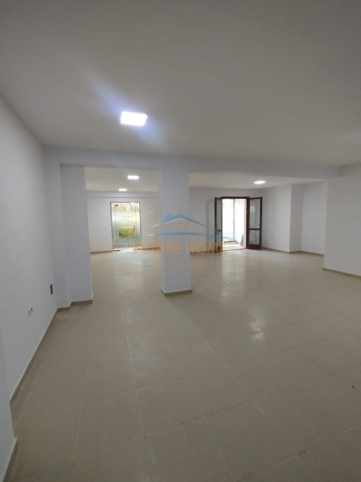 For sale, Business Unit, Botanical Garden, Tirana.