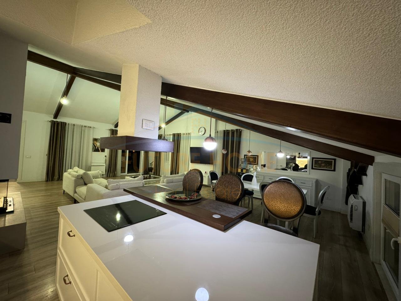 Qera,Apartament 3+1+3  tek "Secret Garden"