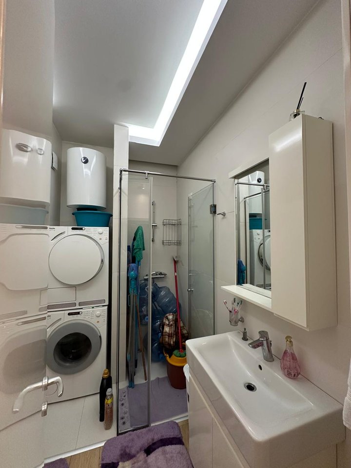 For sale, 2+1+2 Apartment, "Kika 2" Complex, Komuna Parisit, Tirana.