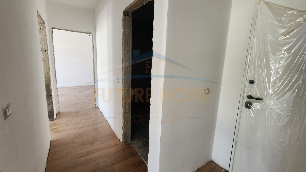 Shitet, Apartament 2+1+2, Univers City, QTU