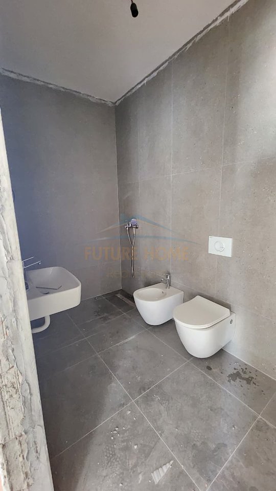 Shitet, Apartament 2+1+2, Univers City, QTU