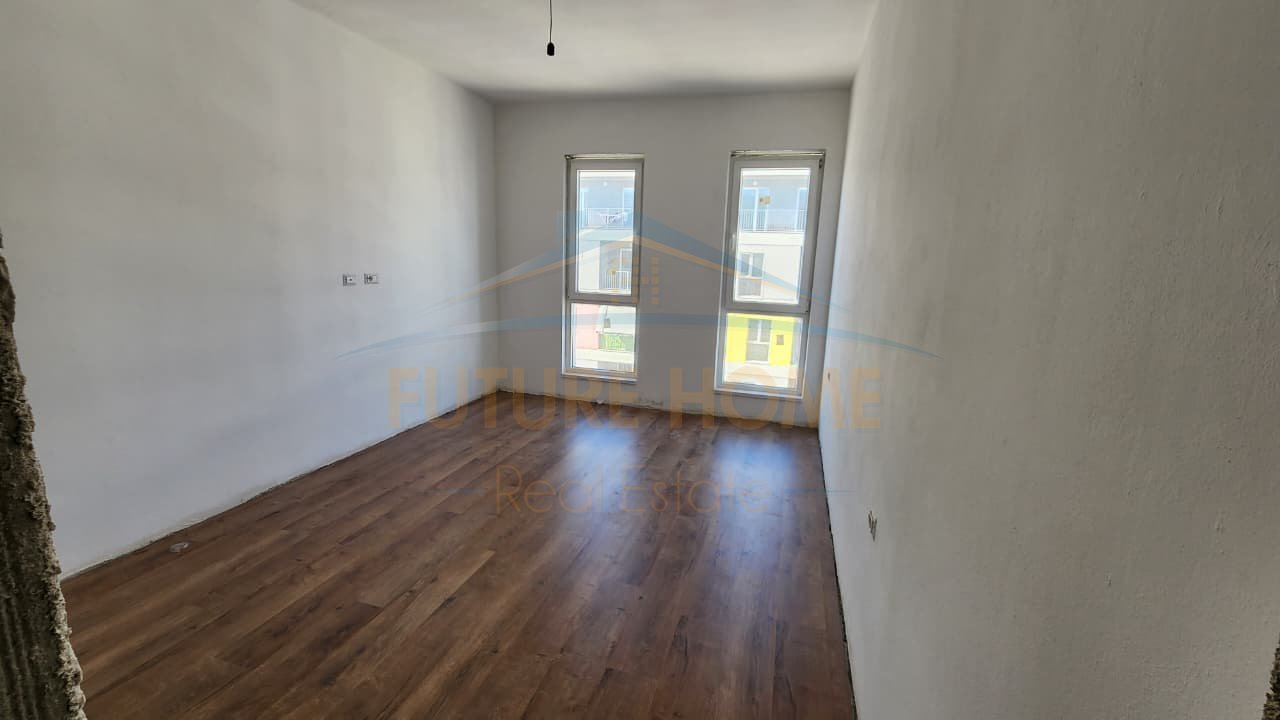 Shitet, Apartament 2+1+2, Univers City, QTU