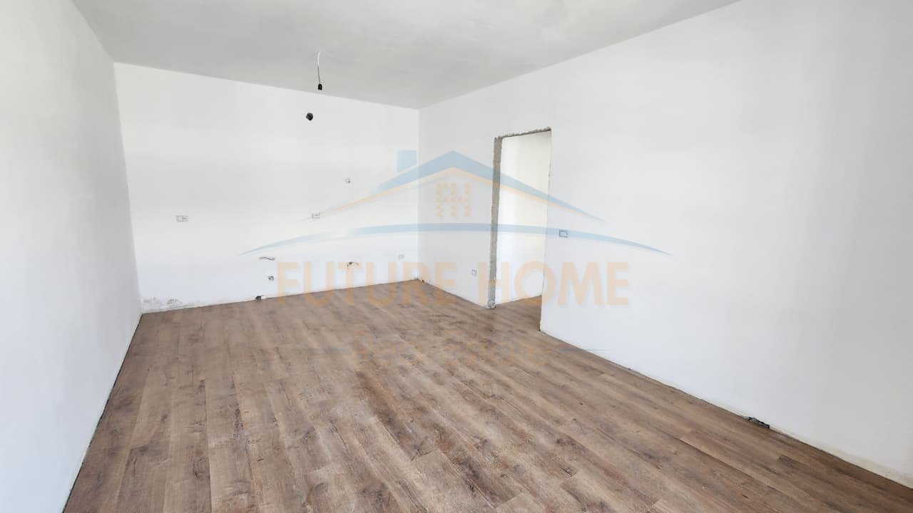 Shitet, Apartament 2+1+2, Univers City, QTU