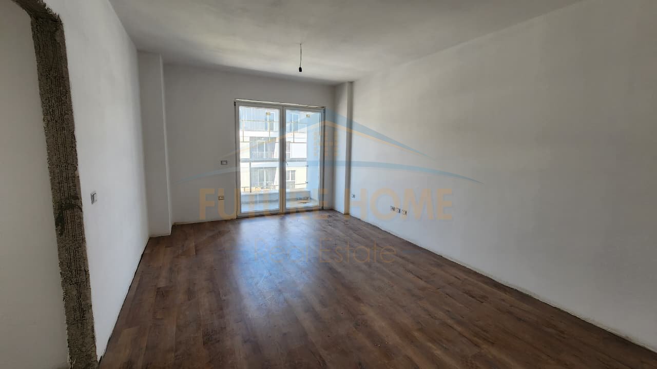 Shitet, Apartament 2+1+2, Univers City, QTU