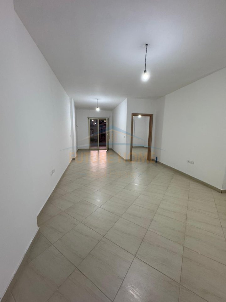 For sale, 1+1 Apartment, Fresku, Tirana