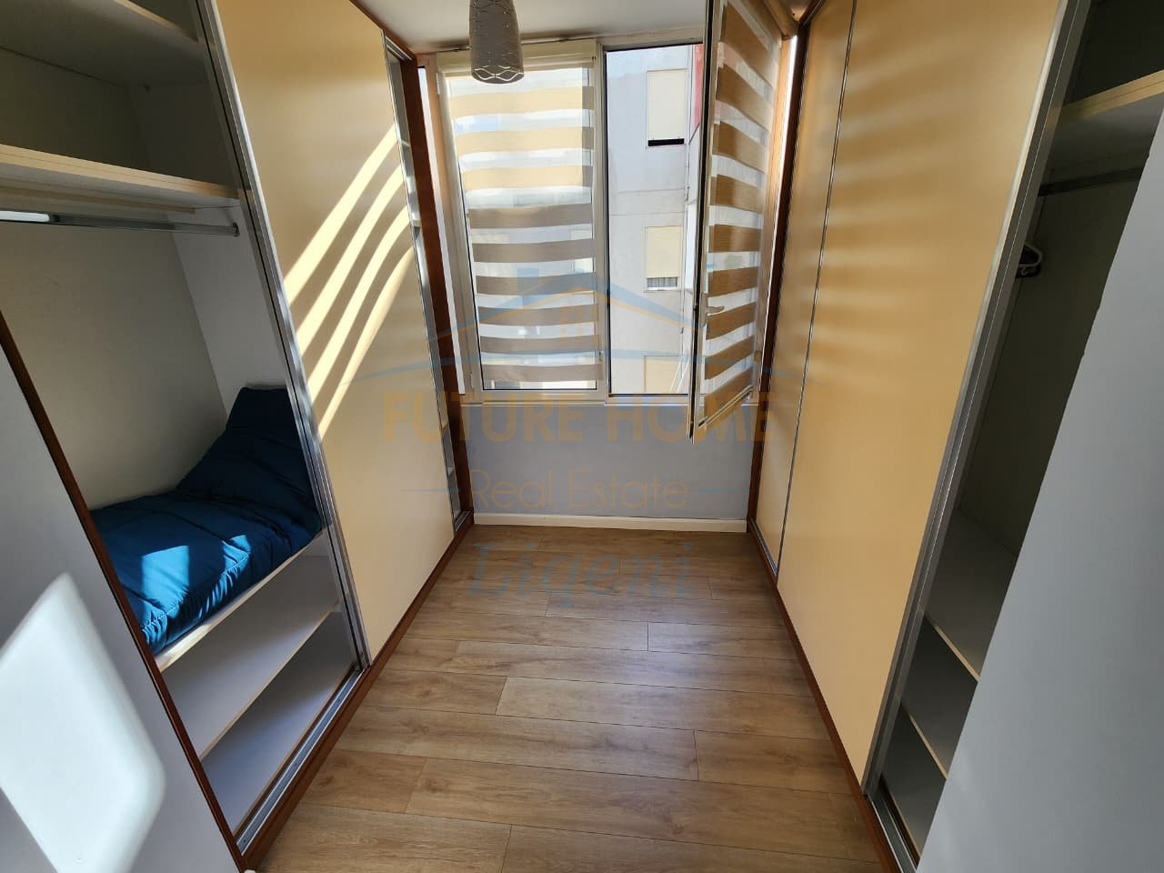 Qera, Apartament 2+1+2 Poste Parkimi, Liqeni i Thate Tirane.