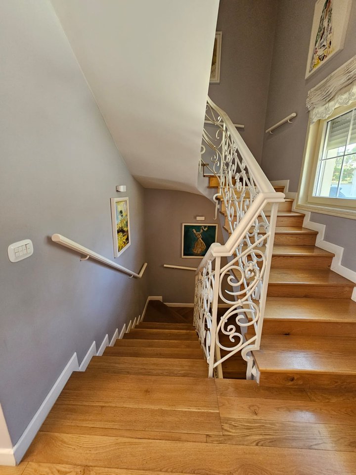 For sale, 3-Storey Villa, Lunder, Tirana.